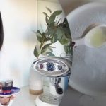 En pige viste, hvordan man fjerner ridser på tallerkener: Hendes video blev et hit En pige viste, hvordan man fjerner ridser på tallerkener: Hendes